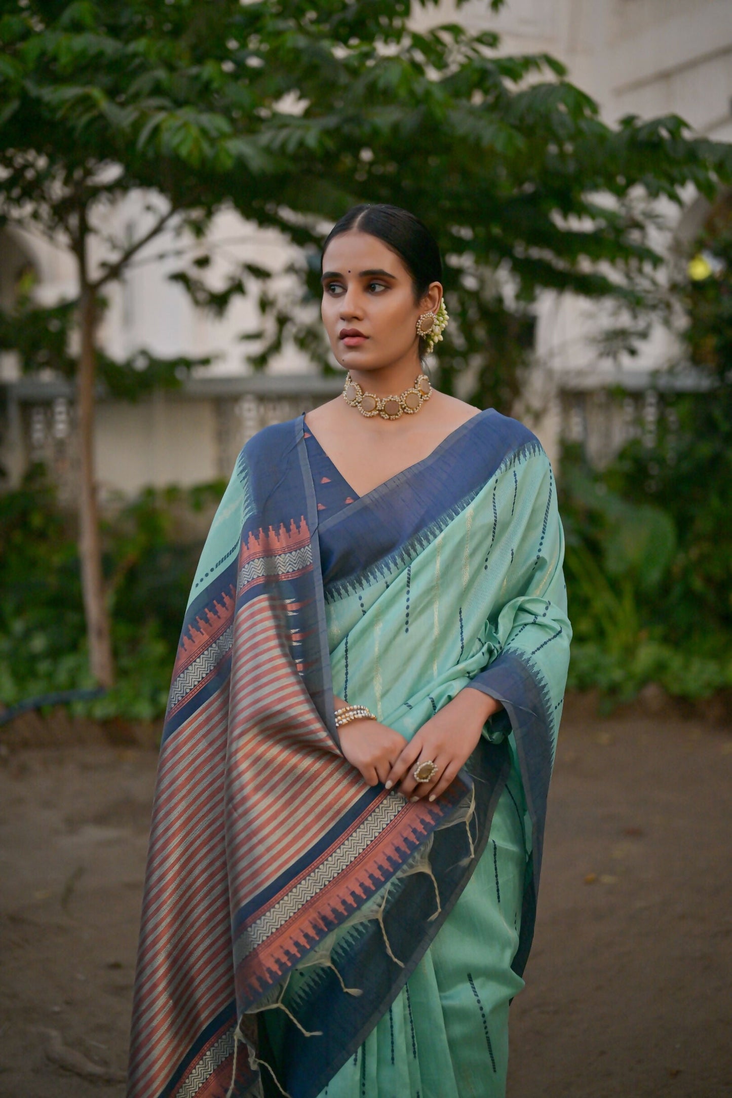 Vishnu Weaves Women's Sea-Green Raw Silk Saree with Blouse - Swadesiicart