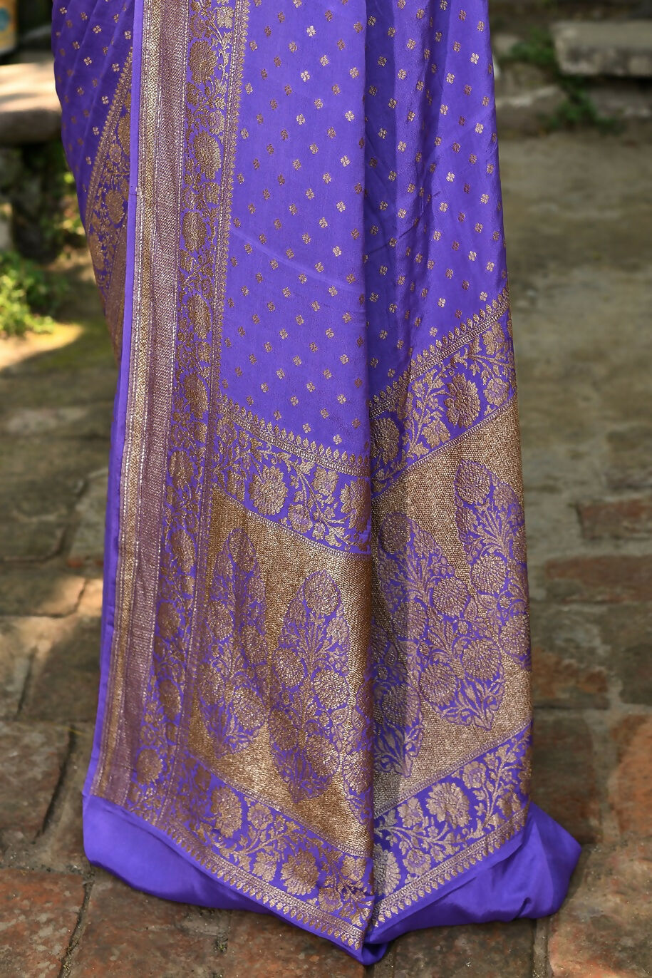 Joban Fashion Lavender Crepe Chiffon Pure Handloom Banarasi Silk Saree | Swadesiicart