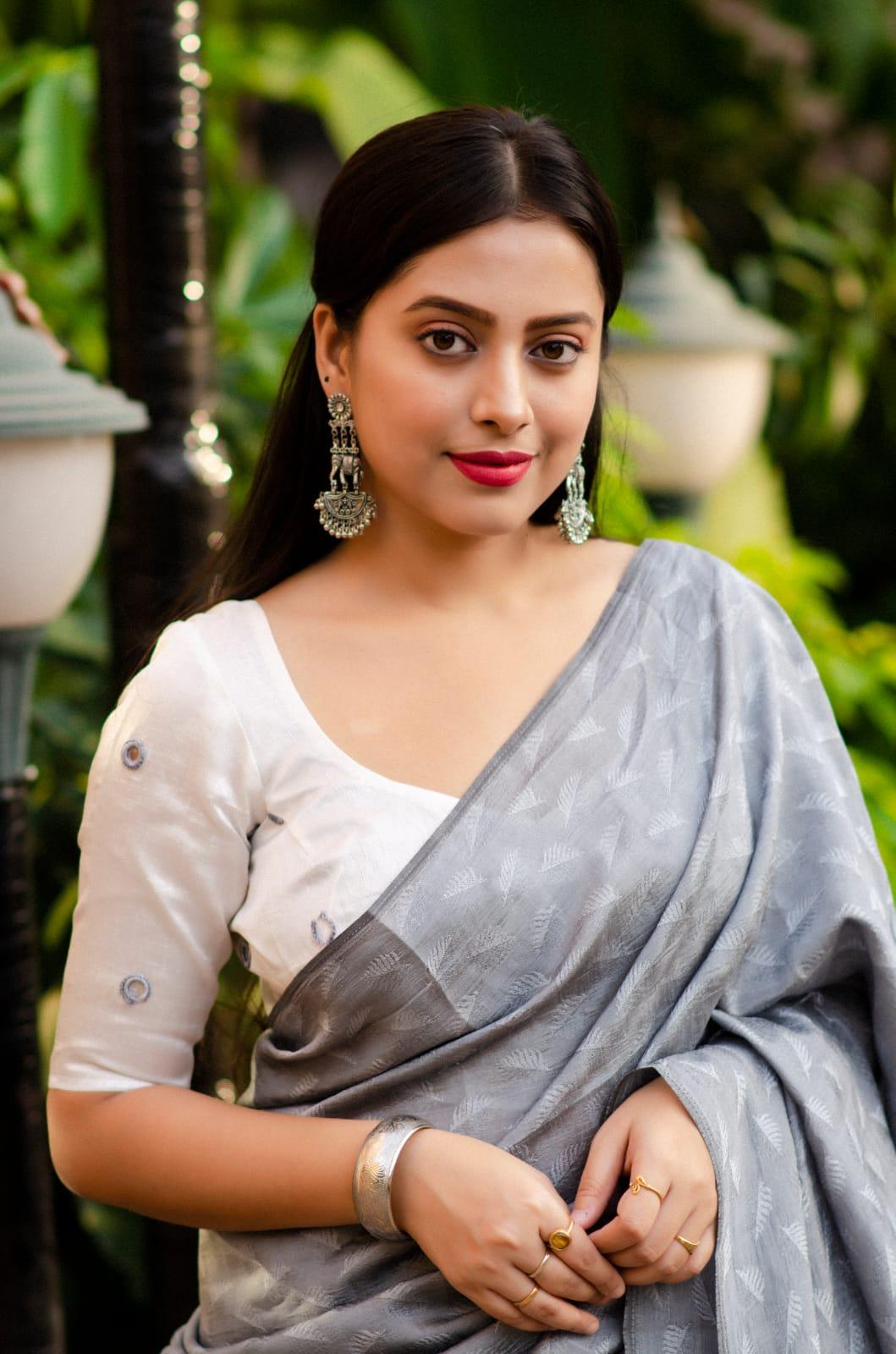 Grey Poly Georgette Woven Design Saree with Unstitched Blouse - Hiral Fashion | Swadesiicart