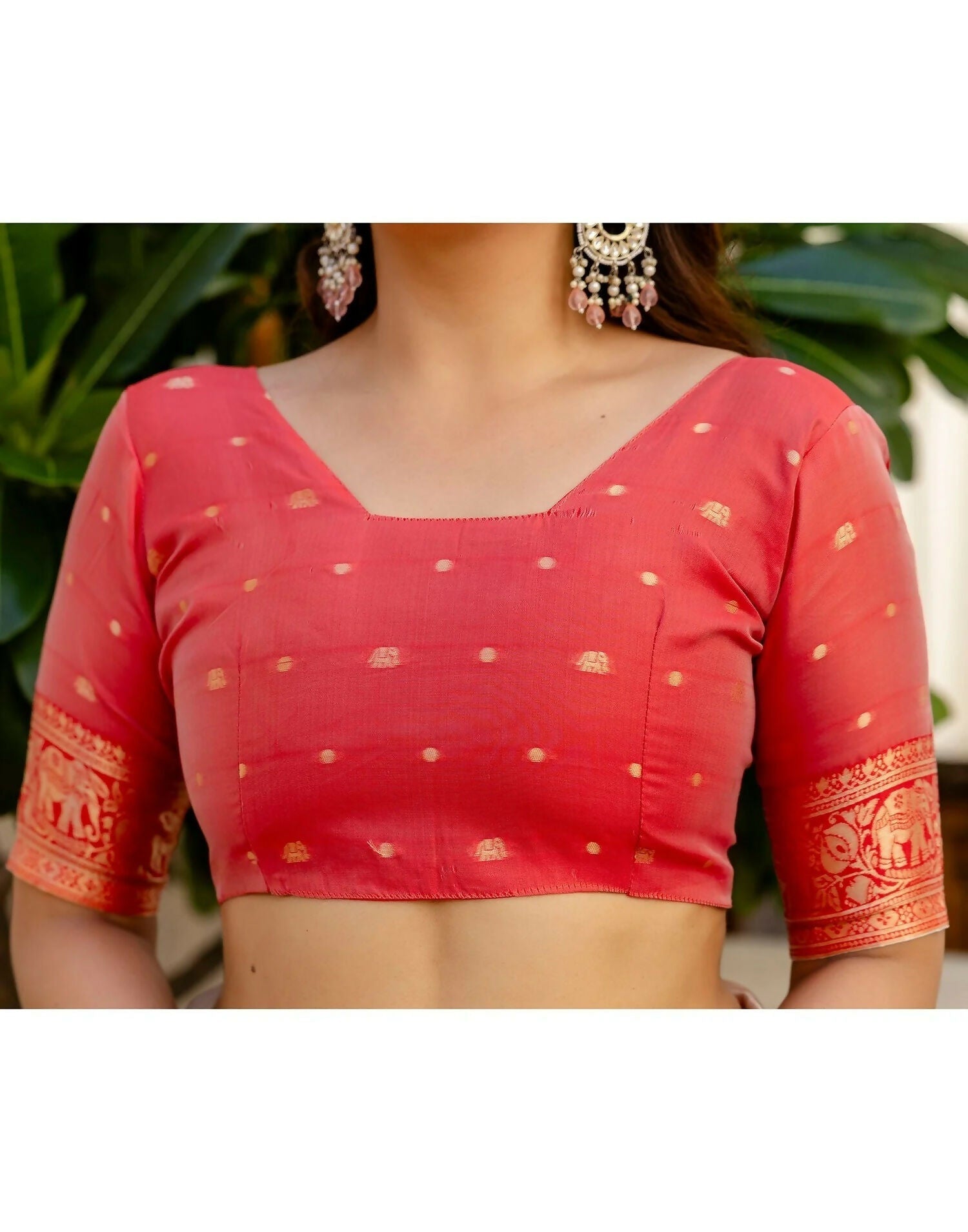 Joban Fashion Off White Silk Woven Banarasi Saree | Swadesiicart