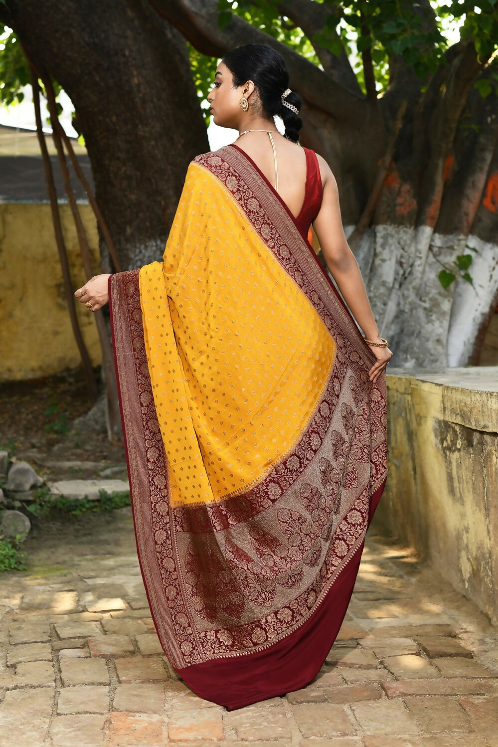 Joban Fashion Yellow Crepe Chiffon Pure Handloom Banarasi Silk Saree | Swadesiicart