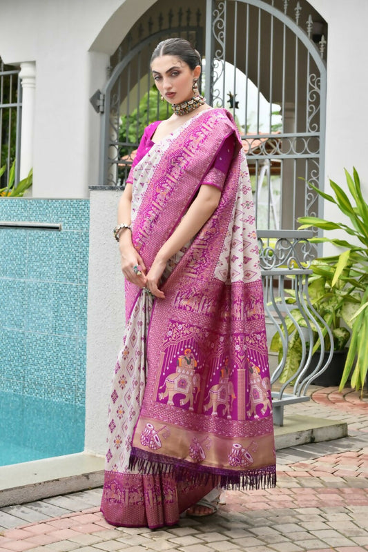 Vishnu Weaves Women's Magenta Banarasi Silk Patola Zari Woven Saree with Blouse - Swadesiicart