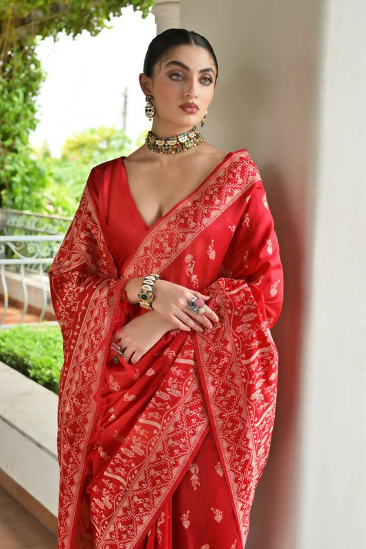 Vishnu Weaves Women's Red Handloom Raw Silk Thread Weaving Saree with Blouse - Swadesiicart
