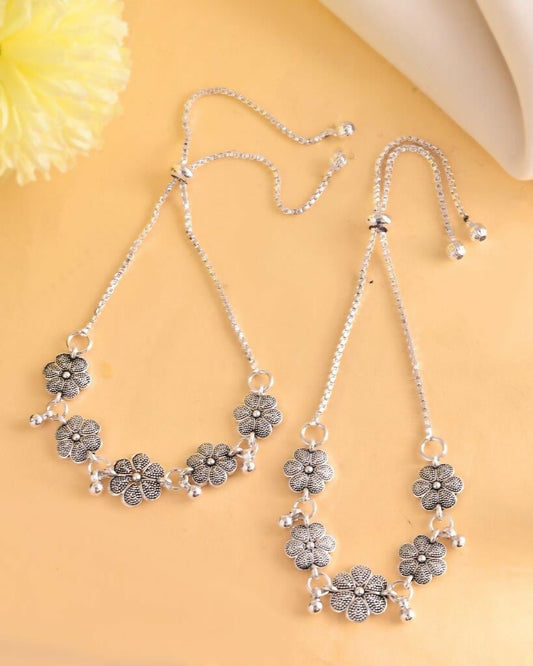 VOJ Set of 2 Traditional Flower Shapped Designer Anklet - Swadesiicart