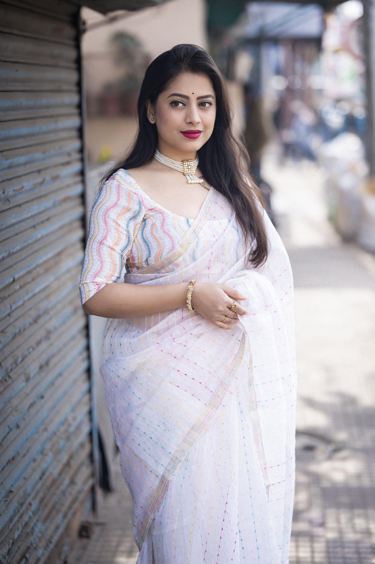White Organza Thread Saree with Unstitched Blouse - Hiral Fashion | Swadesiicart
