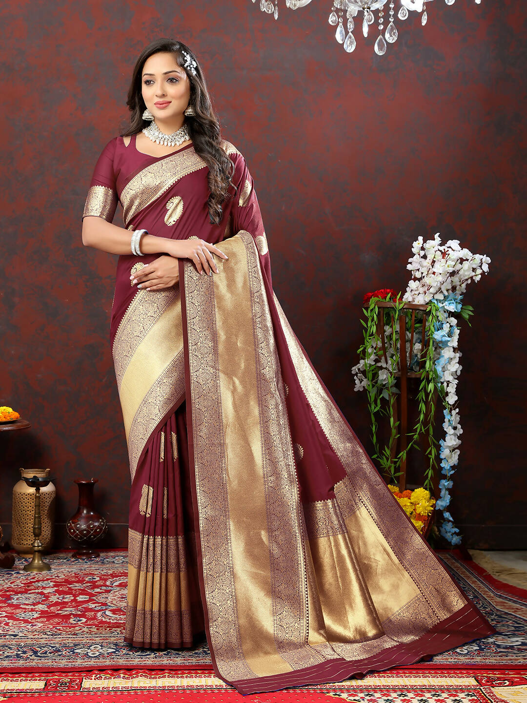 Lorenvalley Fashion Maroon Soft Silk Woven Design Gold Zari Weaving Saree - Swadesiicart