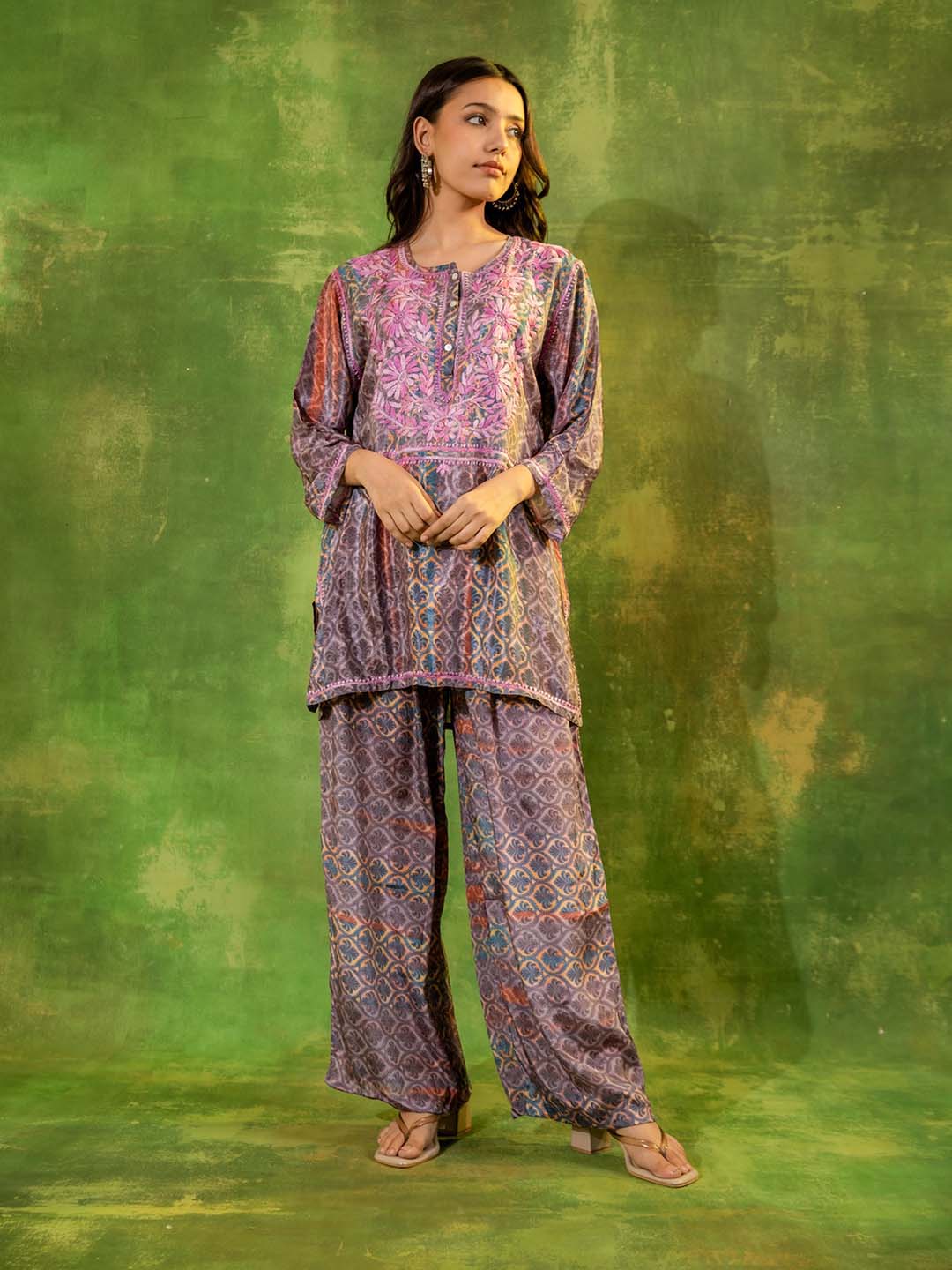 HOUSE OF KARI Floral Embroidered Regular Chikankari Straight Kurta with Palazzos | Swadesiicart