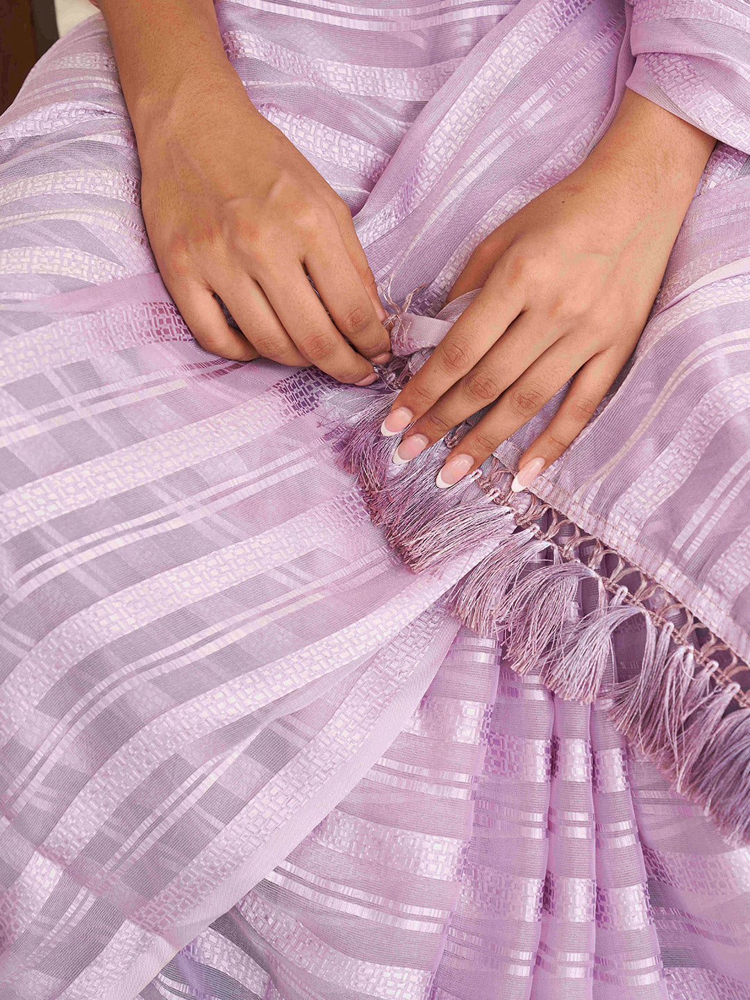 Tikhi Imli Striped Woven Design Saree | Swadesiicart