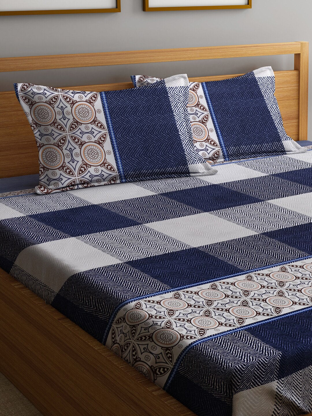 Home Sizzler Blue & White 210 TC Queen Geometric Cotton Bedsheet with 2 Pillow Covers - Swadesiicart