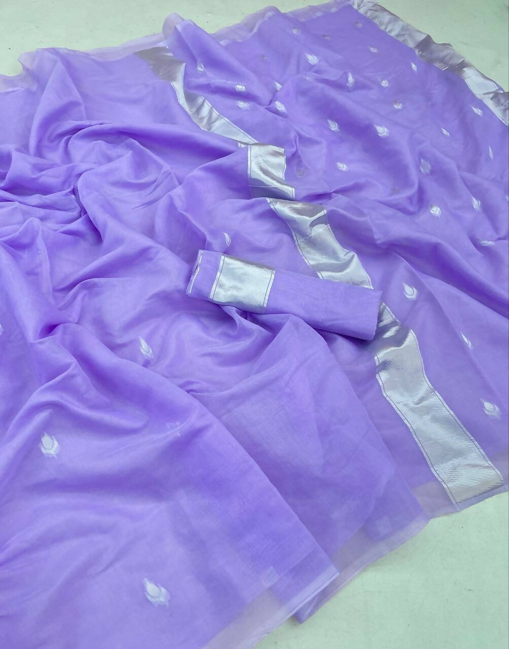 DEIANA'S Beautiful Designer Golden zari Soft Cotton Saree - Lavender - Swadesiicart