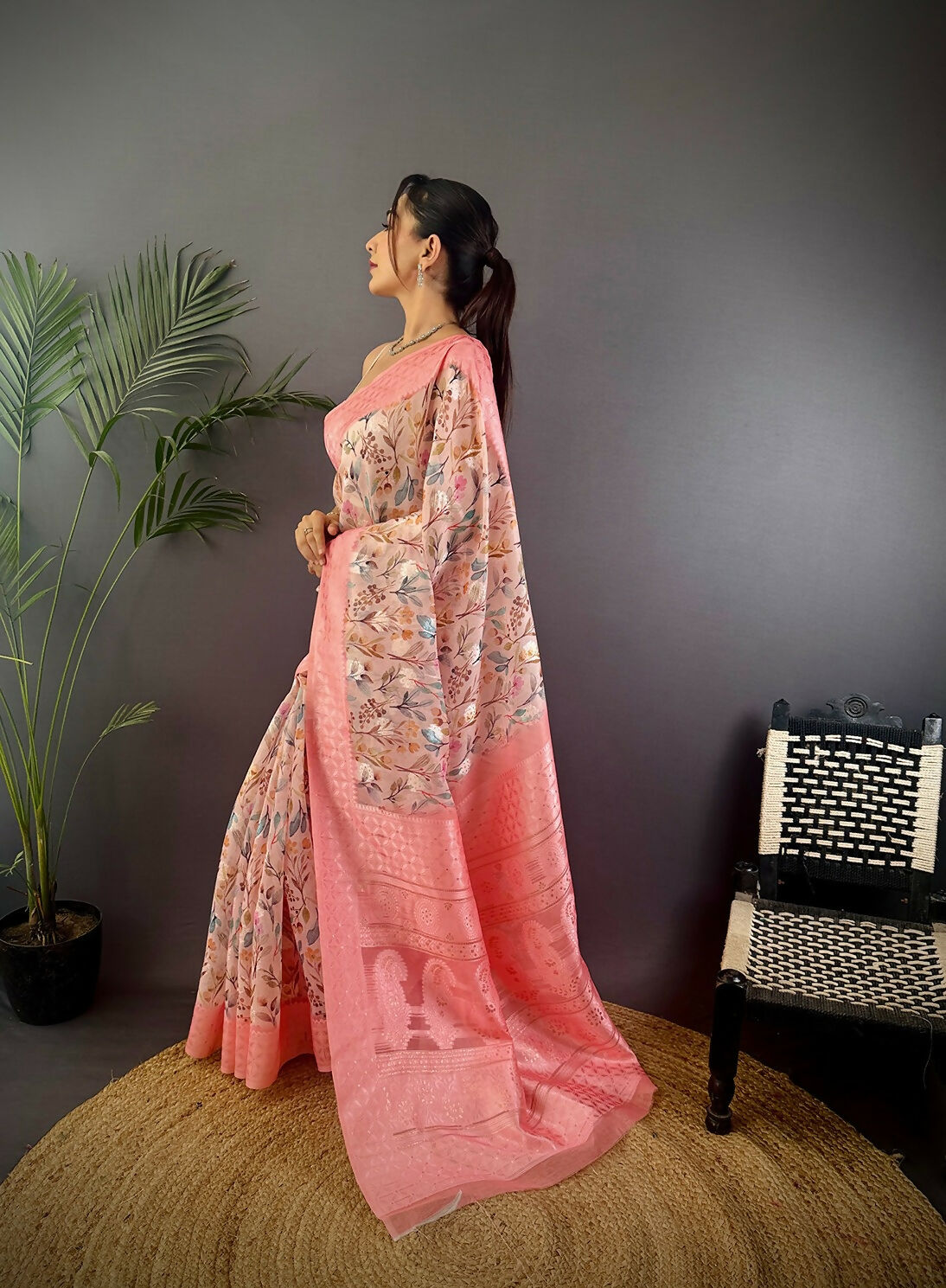 Joban Fashion Rose Pink Floral Motifs Banarasi Silk Sarees | Swadesiicart