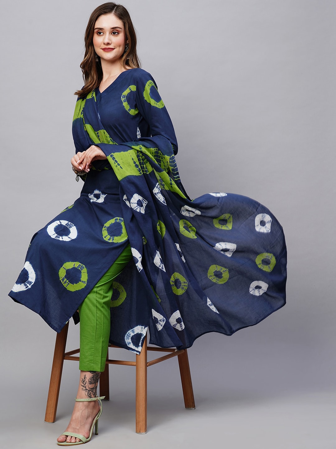 Indian Clothing Kalini Bandhani Dyed Kurta with Trousers & Dupatta - Swadesiicart