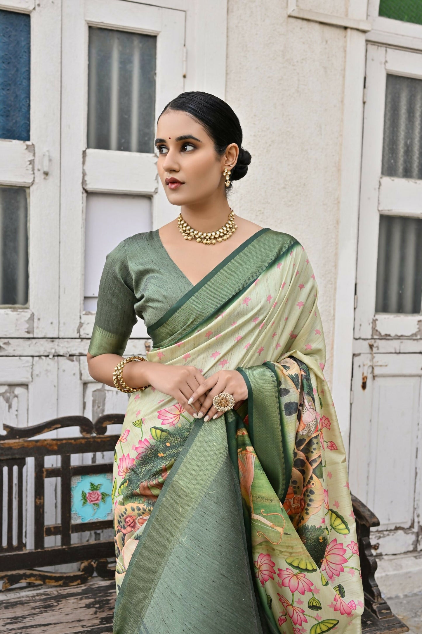 Vishnu Weaves Women's Green Soft Tussar Silk Saree with Blouse - Swadesiicart