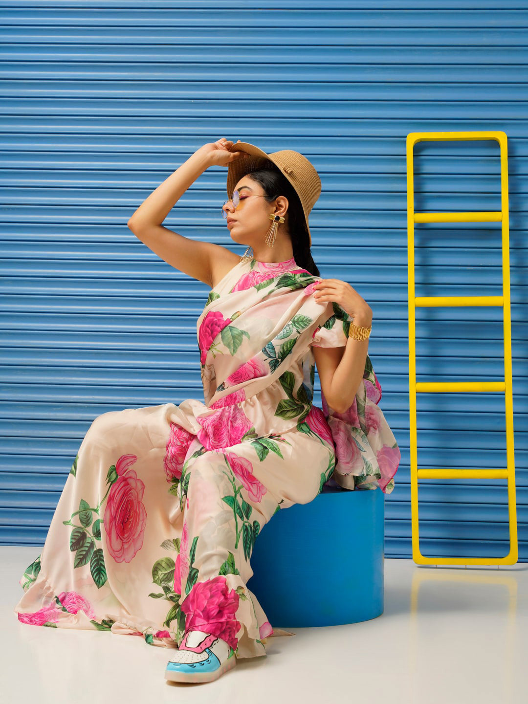 Tikhi Imli Floral Printed Poly Crepe Saree | Swadesiicart