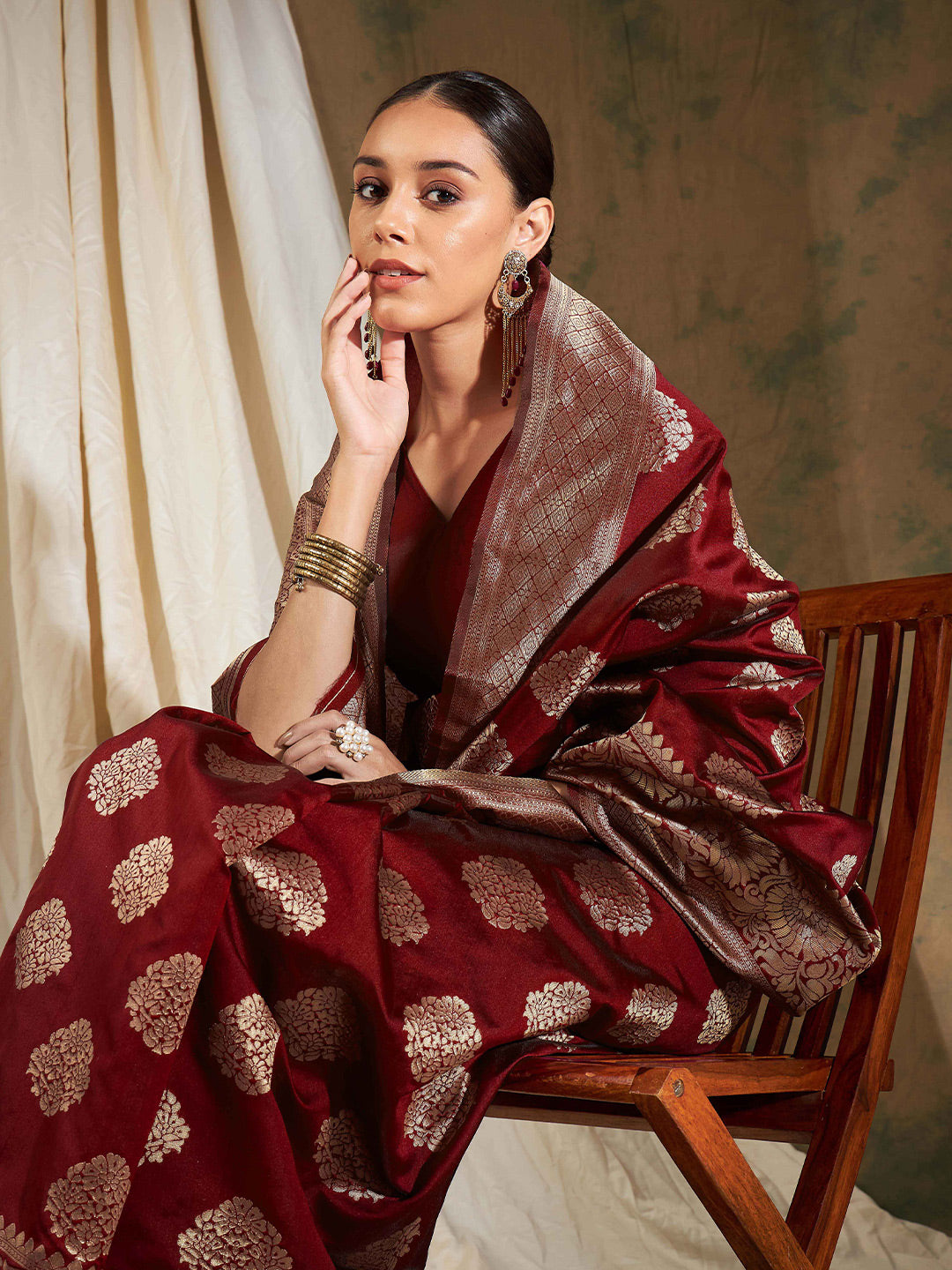 Sangria Maroon Ethnic Motifs Woven Design Zari Banarasi Saree | Swadesiicart