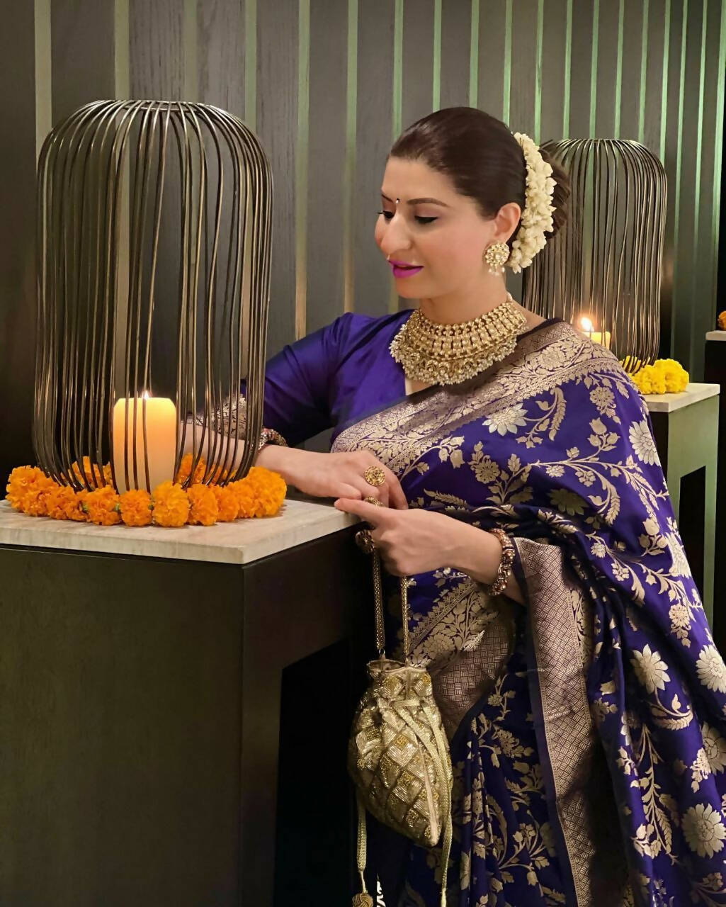 DEIANA'S Beautiful Designer Golden zari Soft Lichi Silk Saree - Blue - Swadesiicart