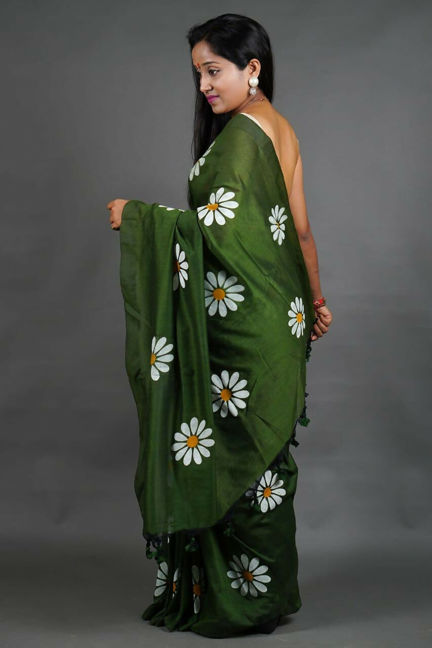 Exclusive Collection Deep Green Pure Cotton Saree With Sunflower Design - Swadesiicart