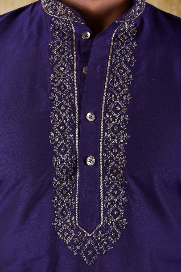 Bluesaanchi Men's Handloom Embroidered Space Blue Kurta Set | Swadesiicart