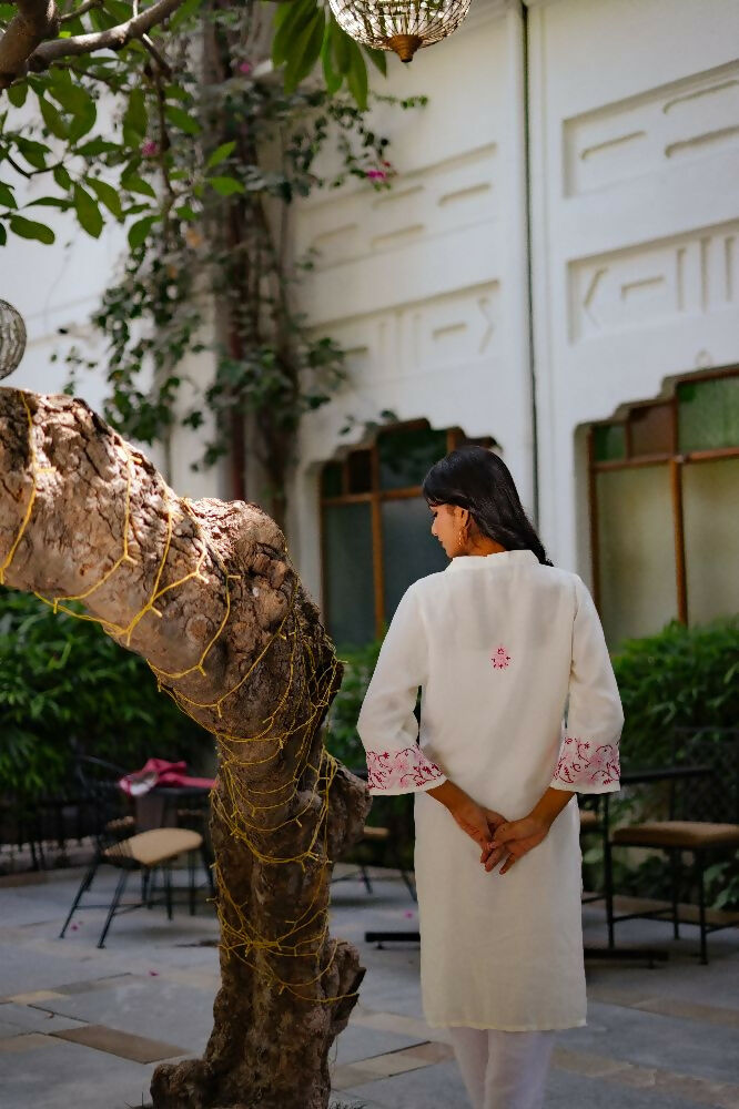 Zibaa Ivory & Pink Muslin Chikankari Kurta - Swadesiicart