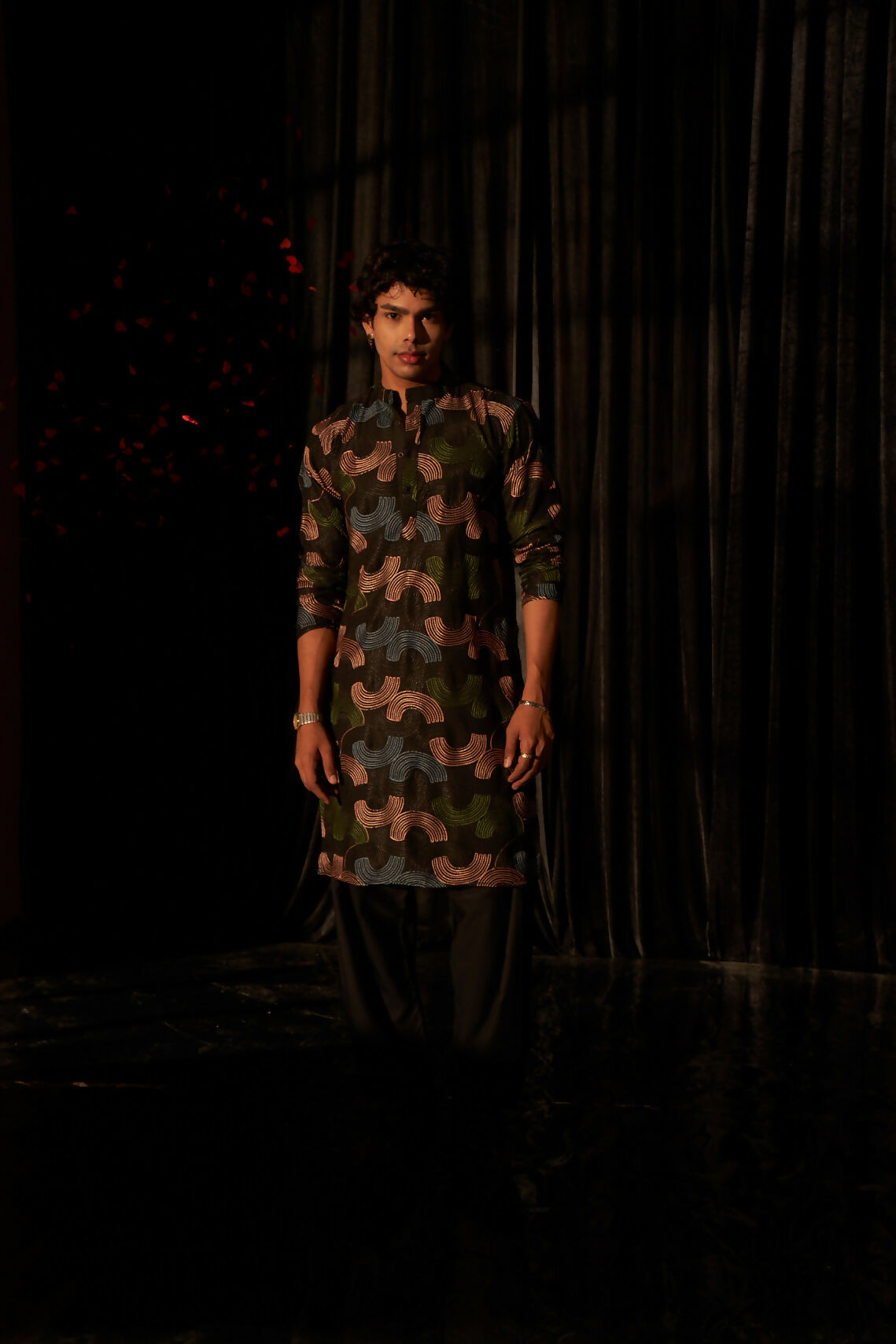 Black Linen Designer Embroidery Work Men's Kurta Set - Mahotsav