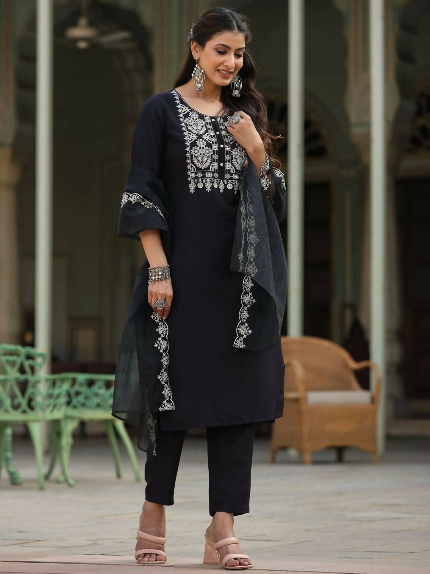 Juniper Women's Black Chinnon Solid Embroidered Kurta Set | Swadesiicart