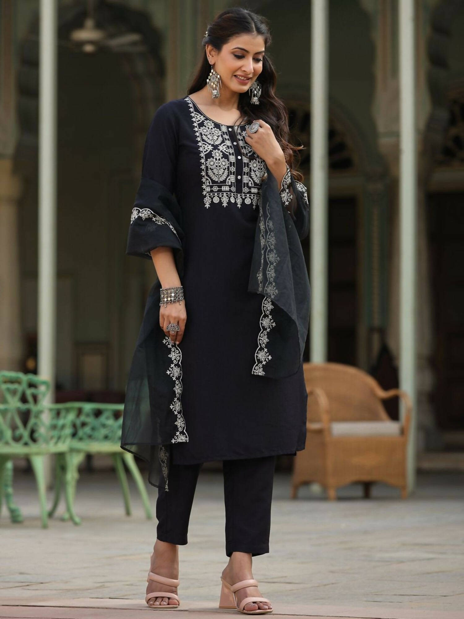 Juniper Women's Black Chinnon Solid Embroidered Kurta Set | Swadesiicart