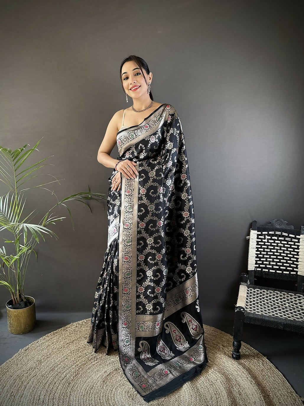 Joban Fashion Black Meenakari Banarasi Silk Sarees | Swadesiicart