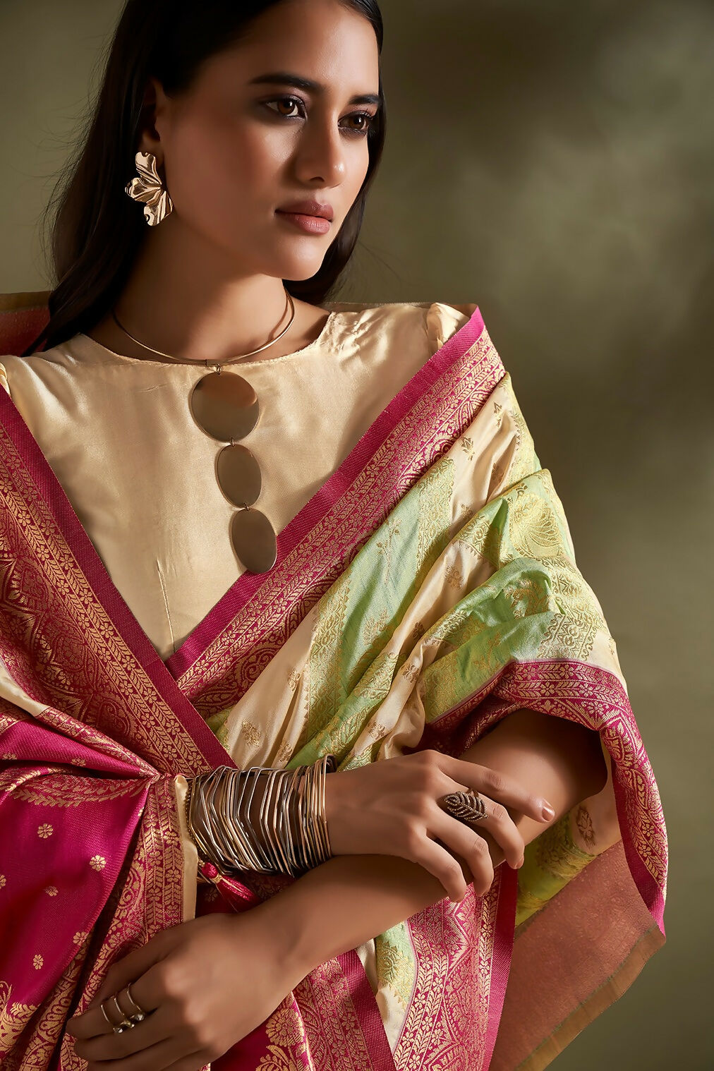 Joban Fashion Cream & Sea Green Plain With Weaving Border Banarasi Silk Sarees | Swadesiicart