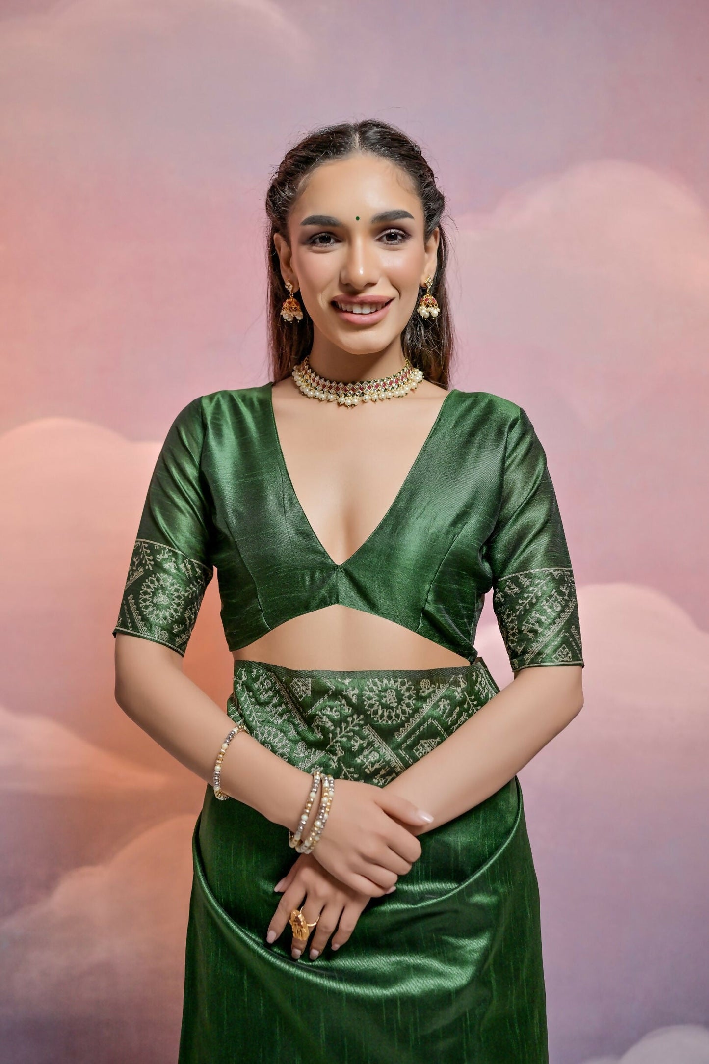 Vishnu Weaves Women's Green Handloom Raw Silk Woven Border Saree with Blouse - Swadesiicart
