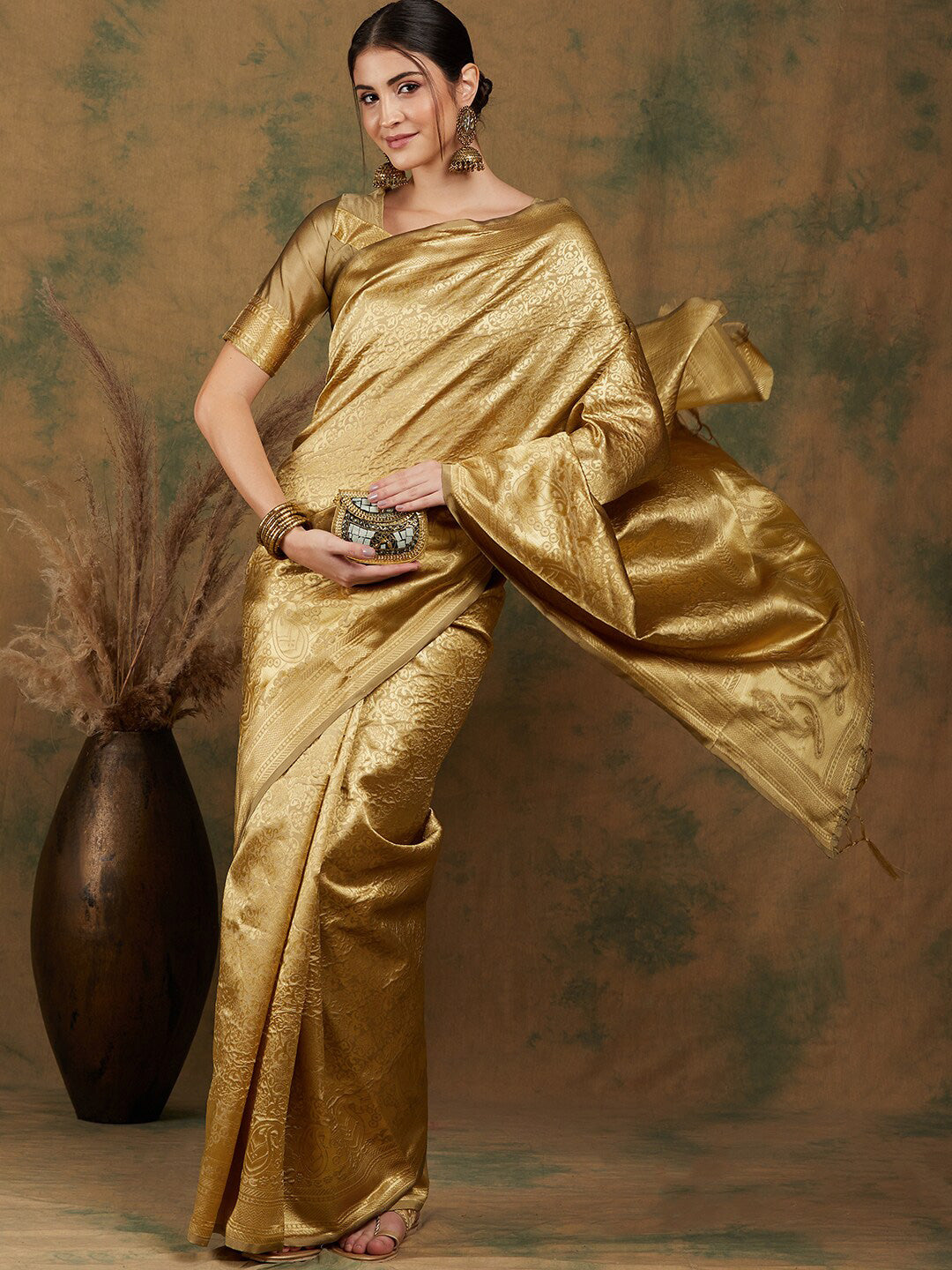 Sangria Ethnic Motif Woven-Design Banarasi Saree | Swadesiicart