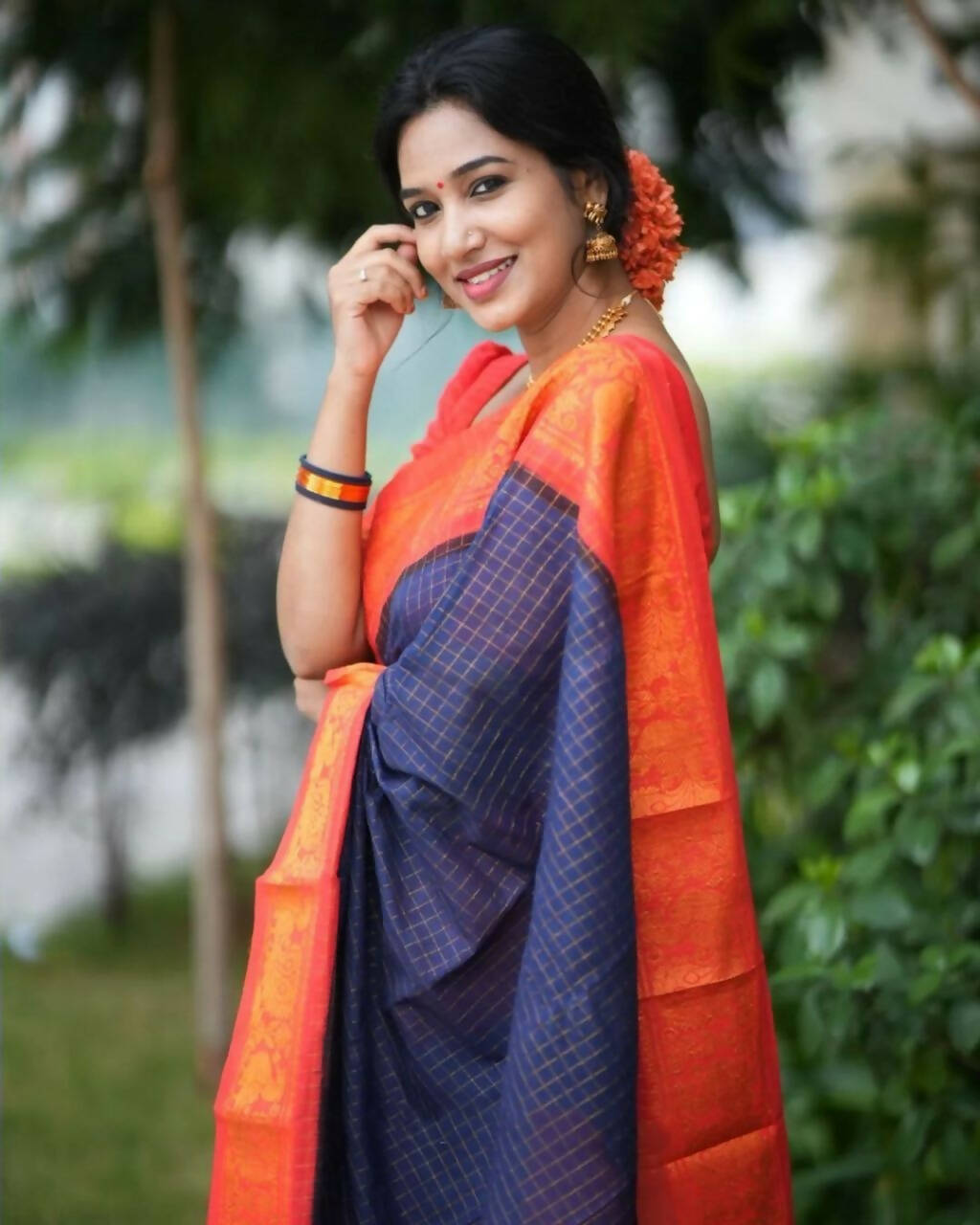 DEIANA'S Beautiful Designer Golden zari Soft Lichi Silk Saree - Purple - Swadesiicart