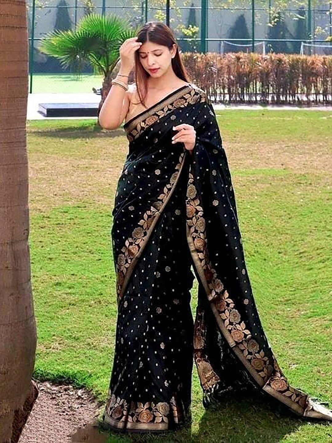 Kalini Woven Design Zari Banarasi Saree | Swadesiicart