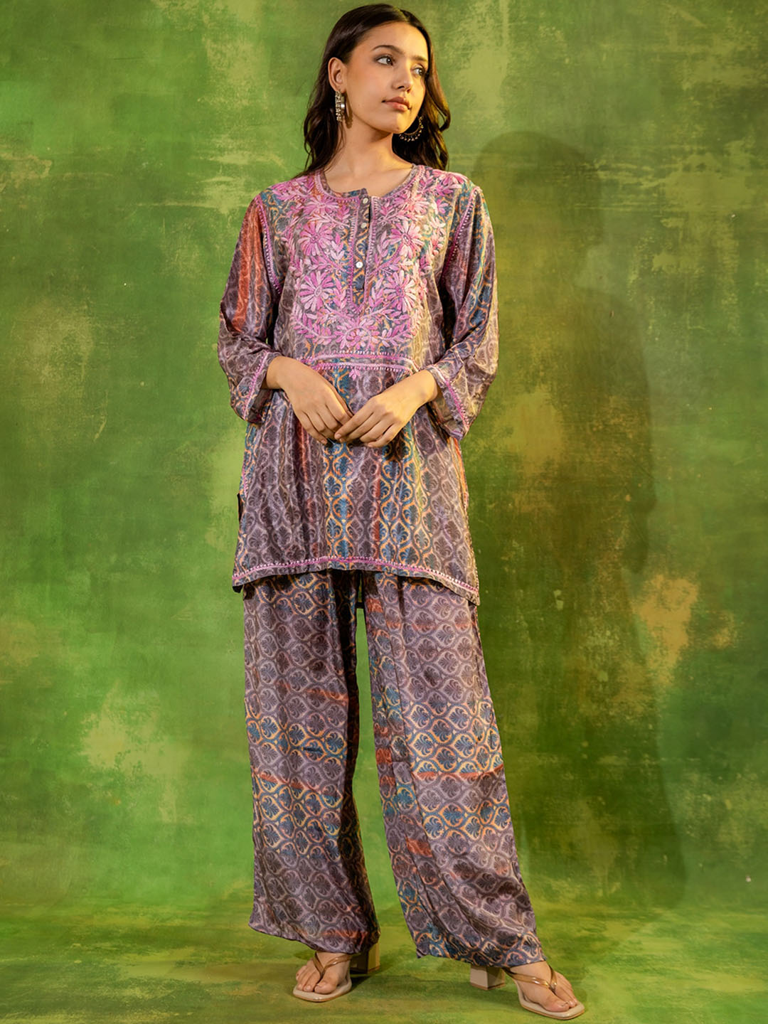 HOUSE OF KARI Floral Embroidered Regular Chikankari Straight Kurta with Palazzos | Swadesiicart