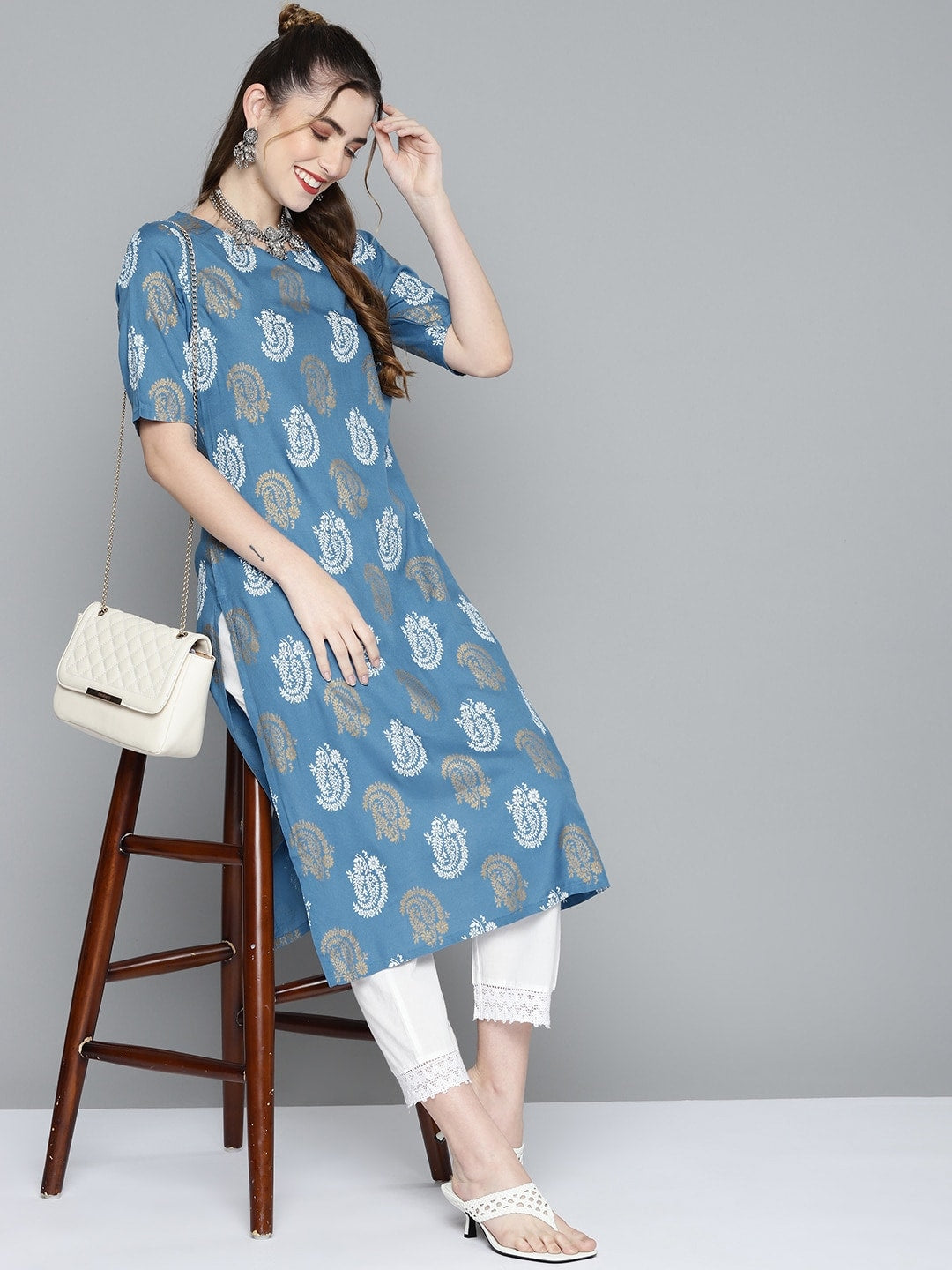 HERE&NOW Women Blue & Golden Paisley Printed Straight Kurta - Swadesiicart