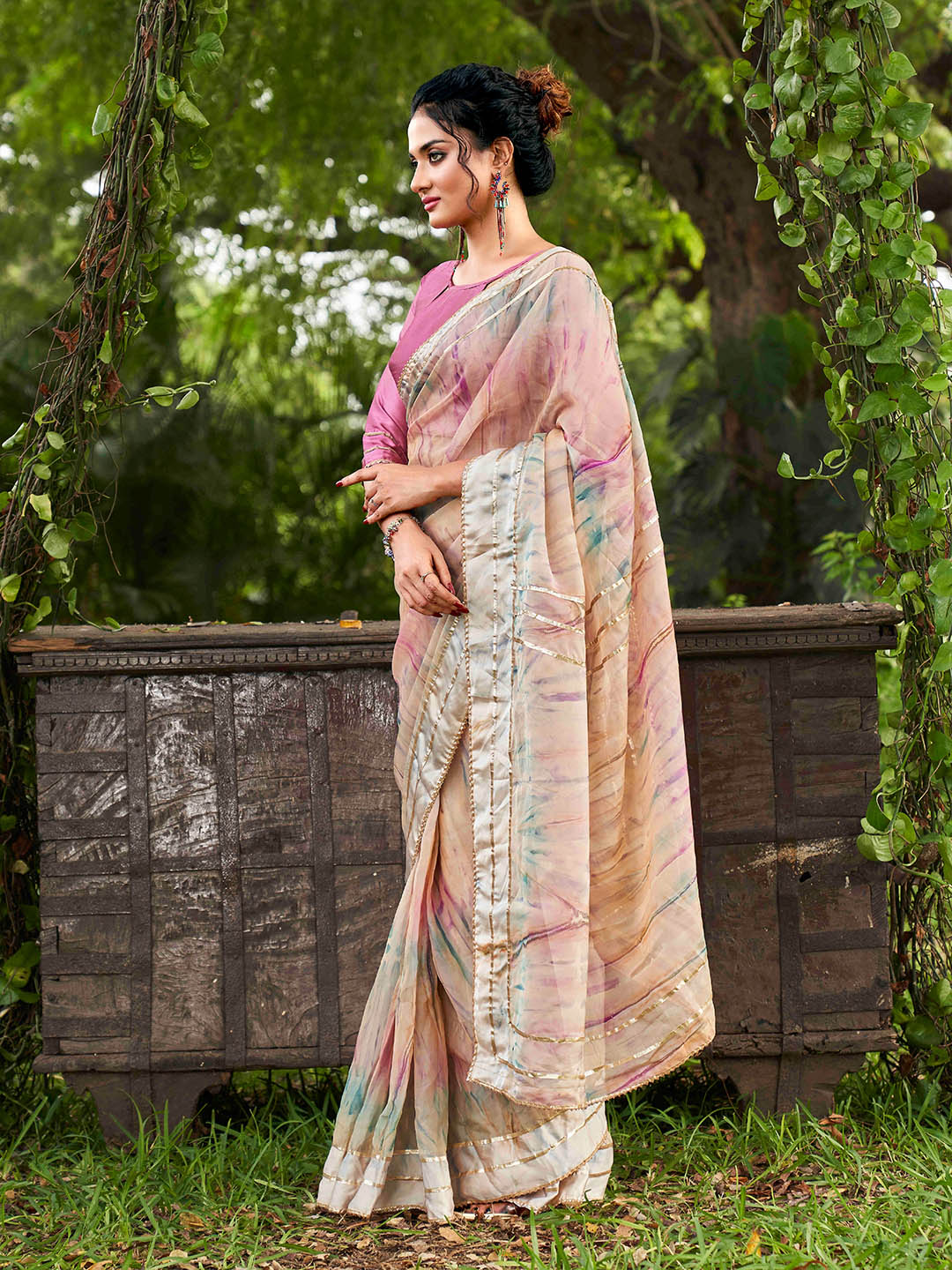 Tikhi Imli Peach Tie and Dye Gotta Patti Organza Saree | Swadesiicart