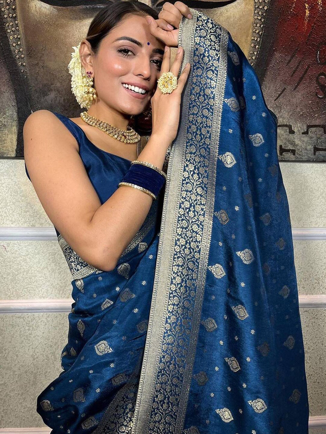 Kalini Ethnic Motifs Woven Design Zari Detailed Banarasi Saree | Swadesiicart