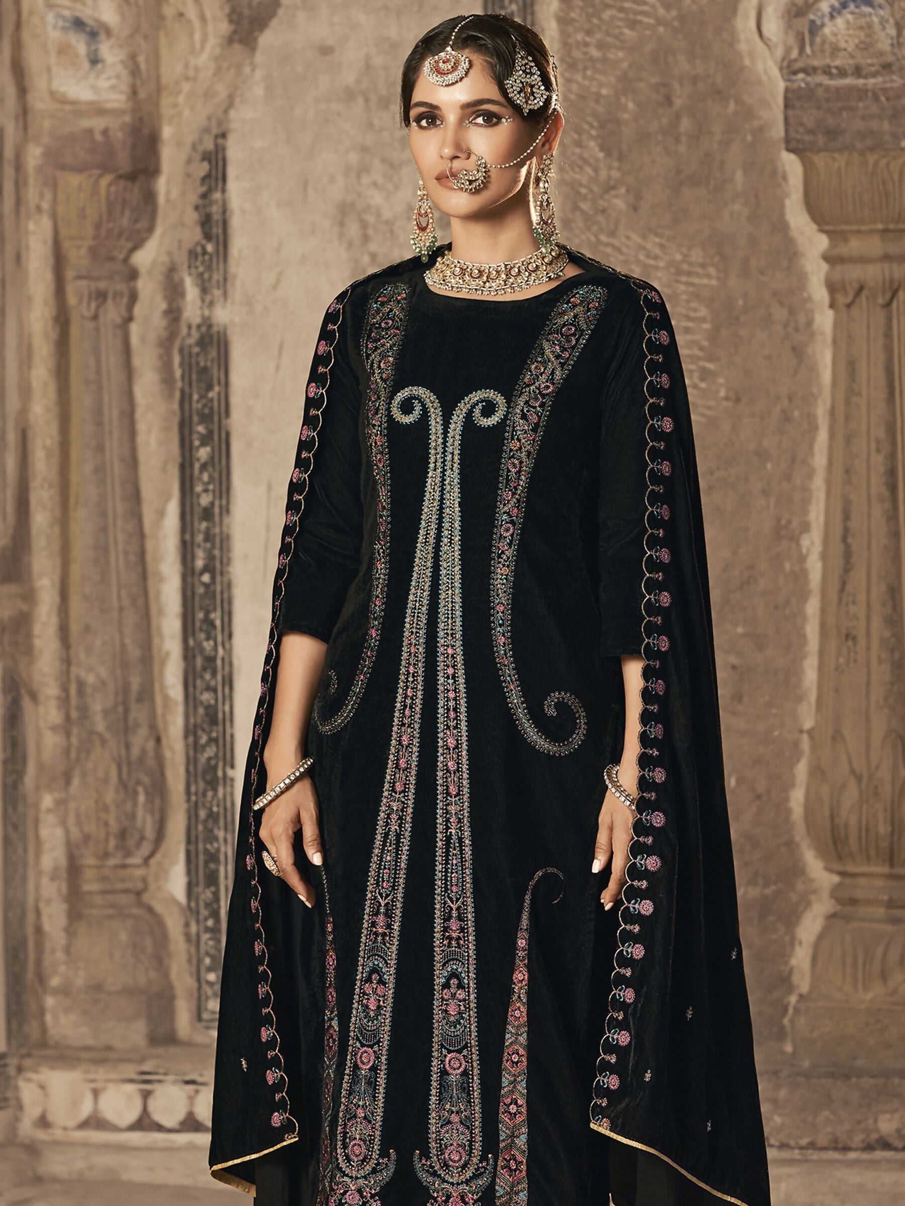 Jyoti Fashion Women's Black Velvet Floral Resham Thread with Jari work Kurta with Trouser & Dupatta | Swadesiicart
