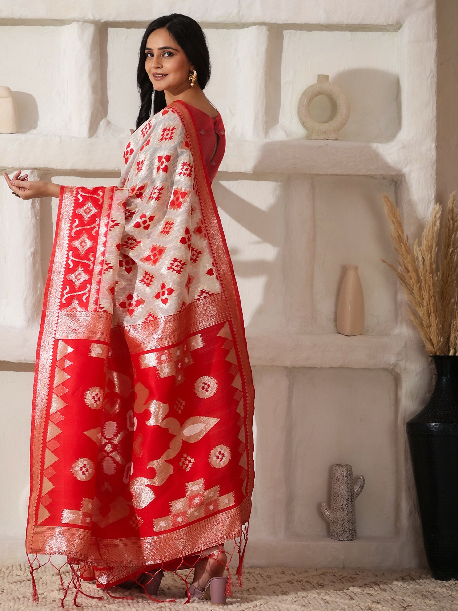 Shree Shyam Fashion Linen Cotton Red & White Saree