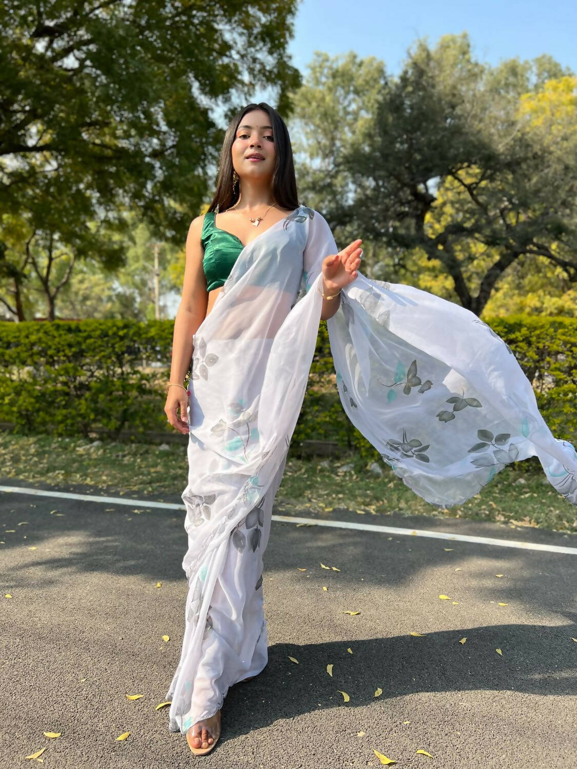 Vamsee Grey Chiffon Designer Saree - Swadesiicart