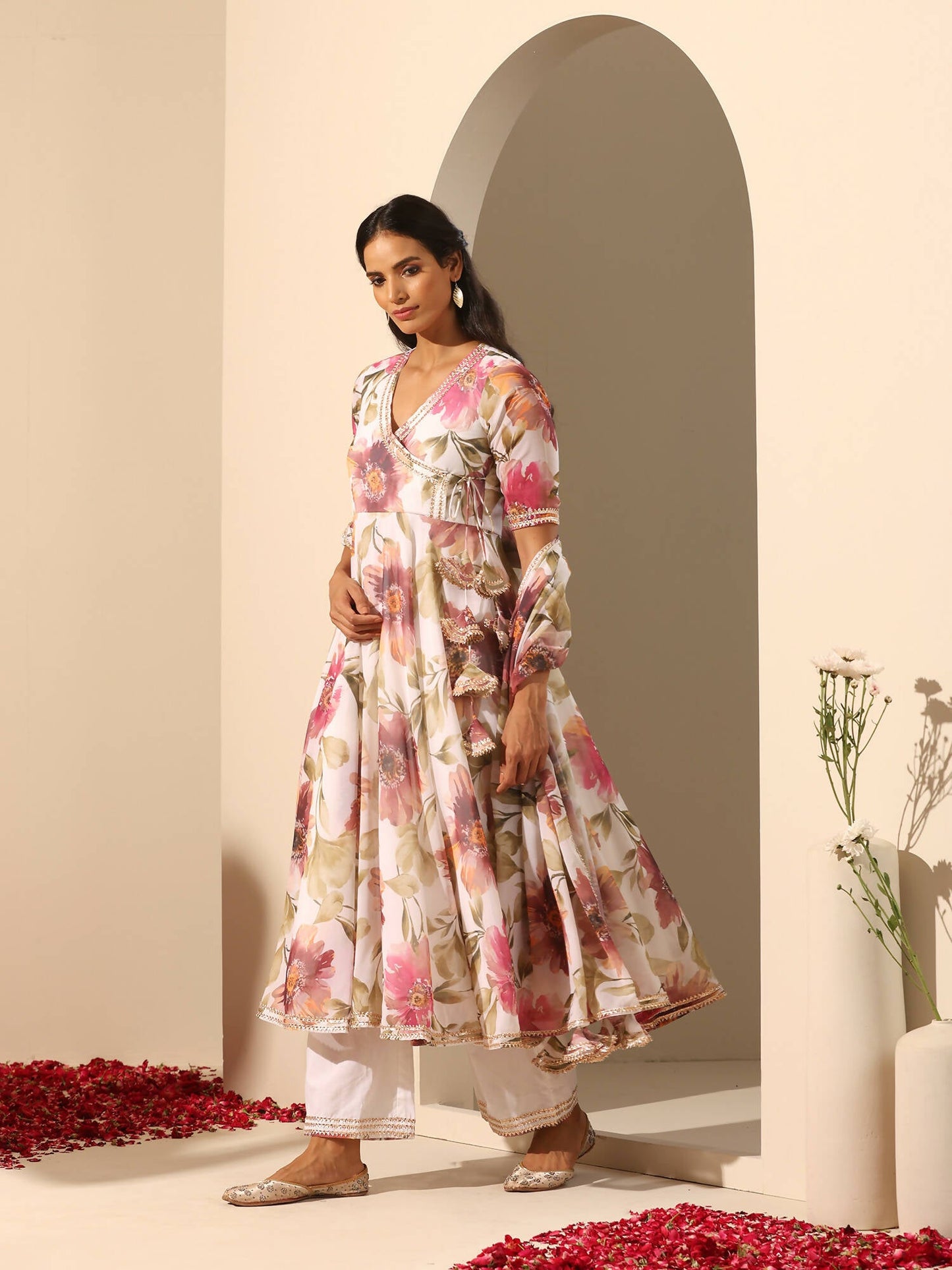 Pomcha Jaipur White Gul Sufiyana Angrakha Set | Swadesiicart