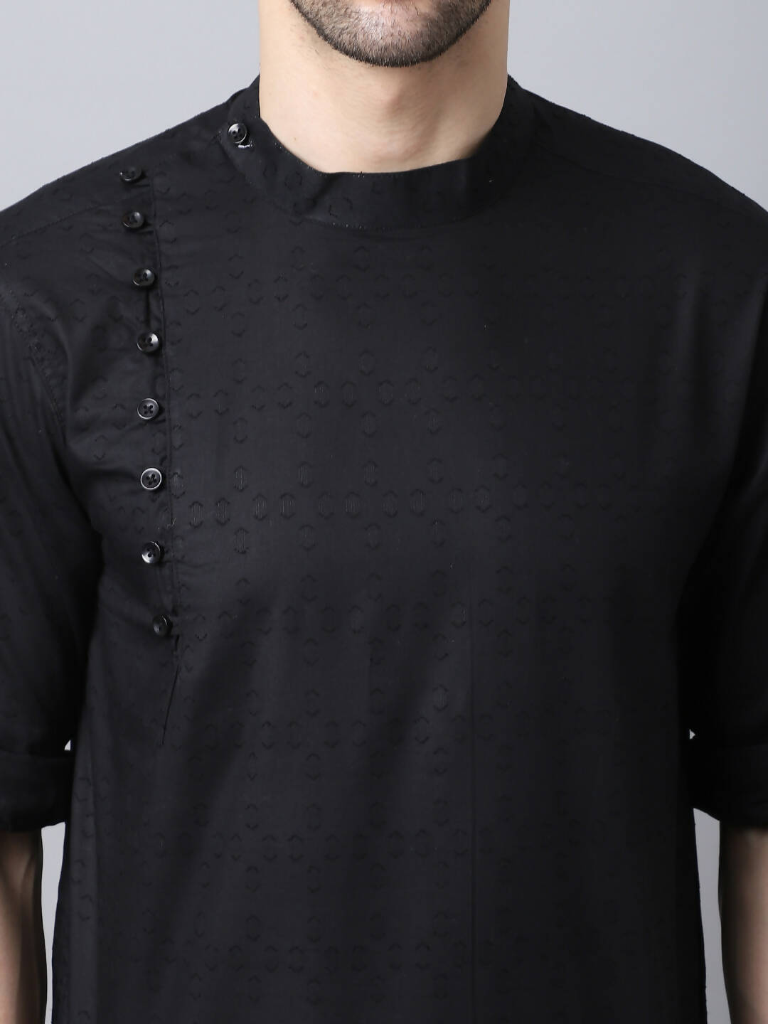 Even Apparels Black Pure Cotton Men's Kurta With Side Placket | Swadesiicart