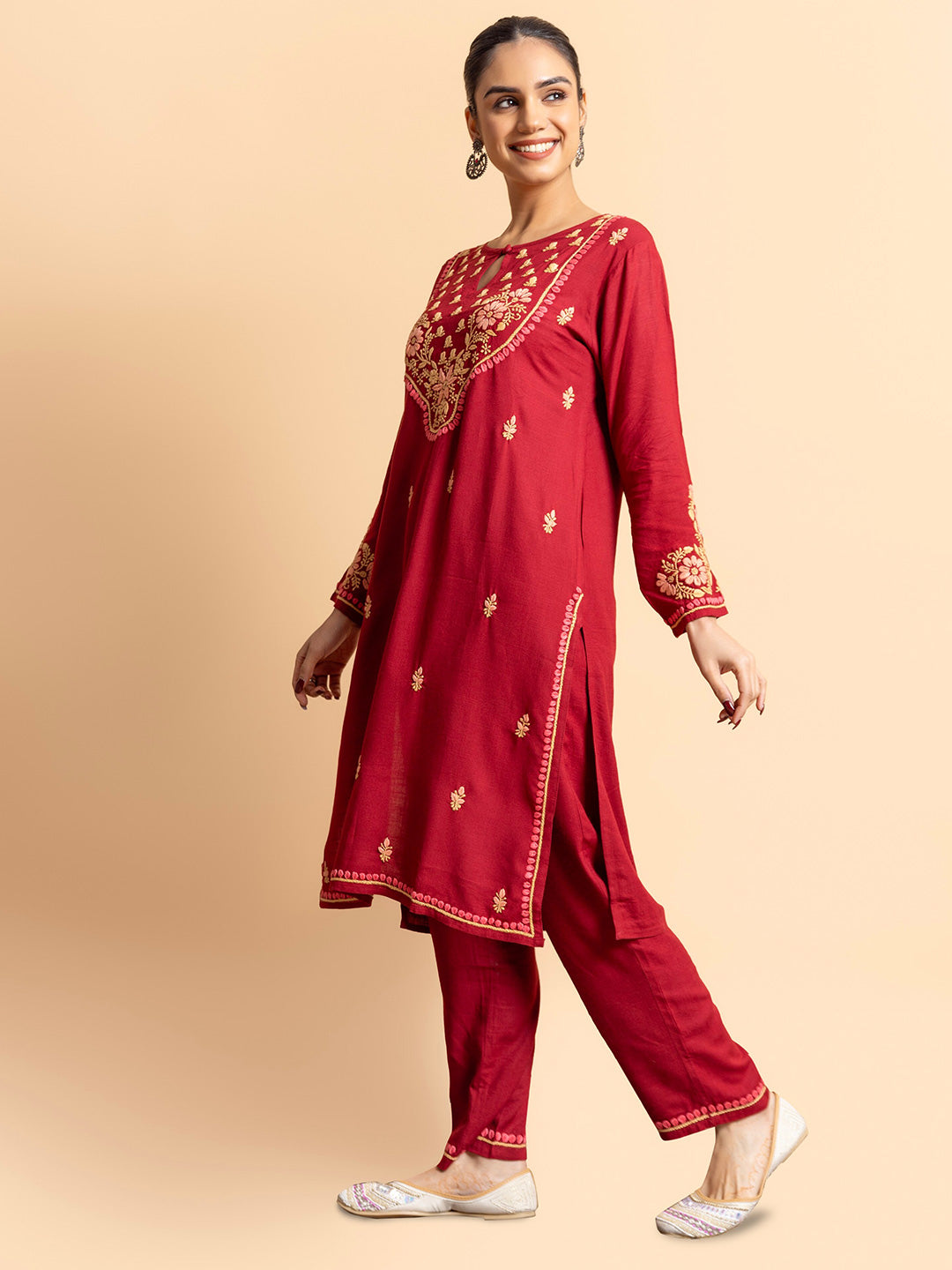 HOUSE OF KARI Floral Embroidered Chikankari Kurta With Palazzos | Swadesiicart