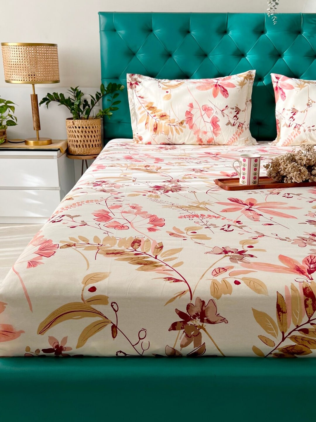 URBAN SPACE Serene White Floral Printed 200 TC Pure Cotton Bedsheet & Pillow Covers - Swadesiicart