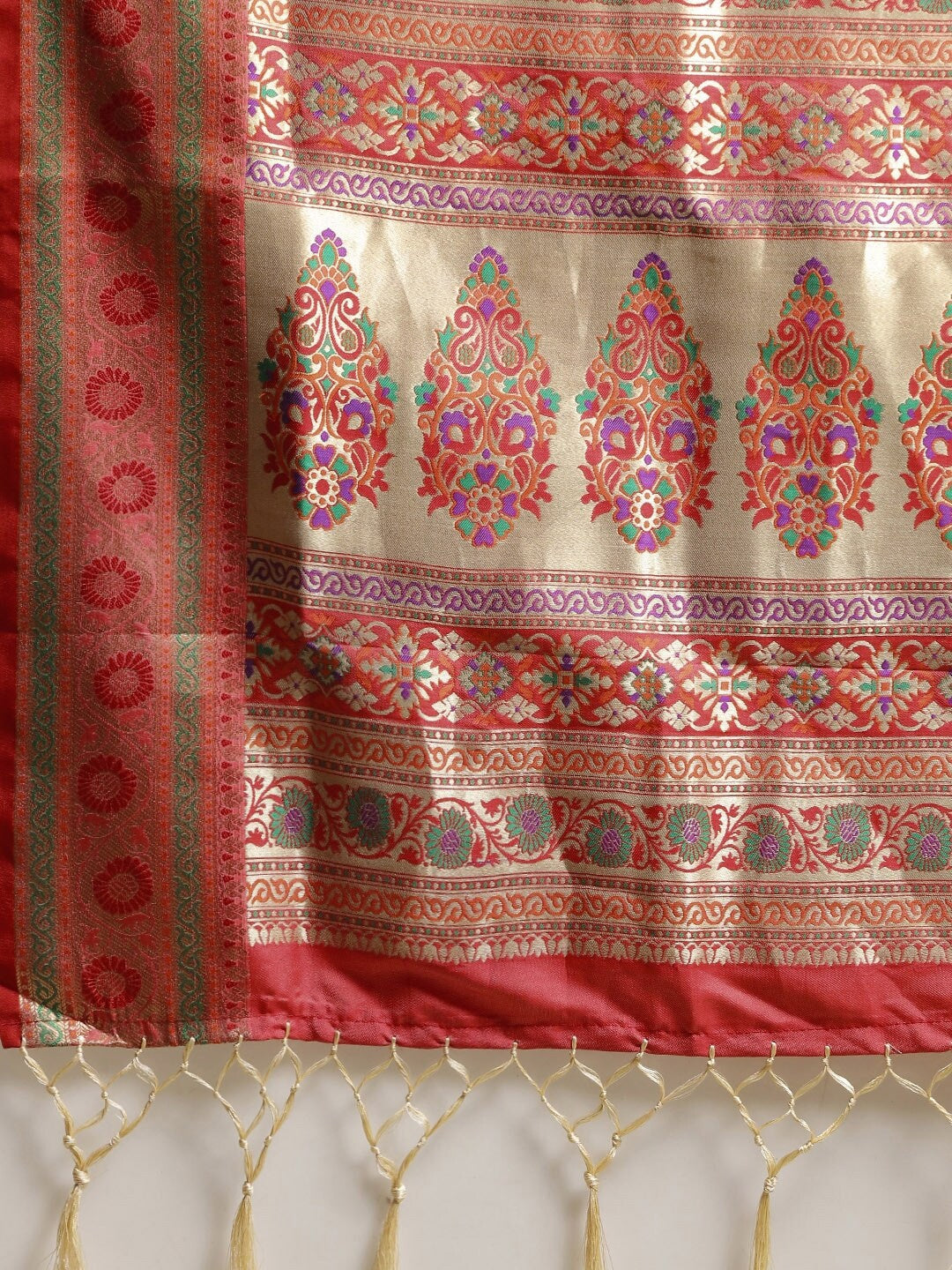 Saree Mall Cream Silk Blend Banarasi Sarees | Swadesiicart