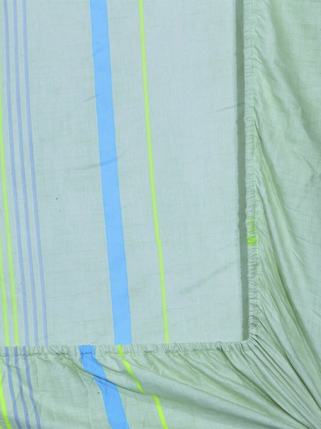 Home Sizzler Green & Blue Floral 210 TC Queen Bedsheet with 2 Pillow Covers - Swadesiicart