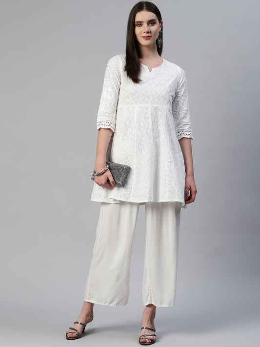 Kalini Floral Embroidered Chikankari Cotton Kurta | Swadesiicart