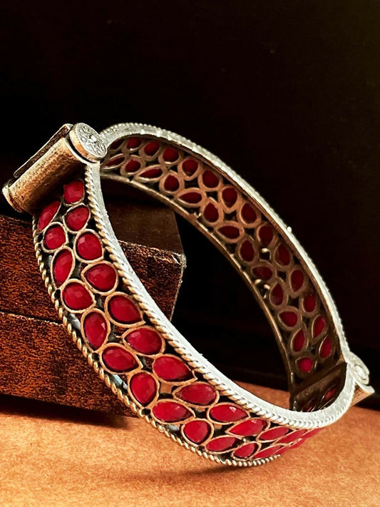 Joban Fashion Red Brass Oxidized Ethnic Openable Kada | Swadesiicart