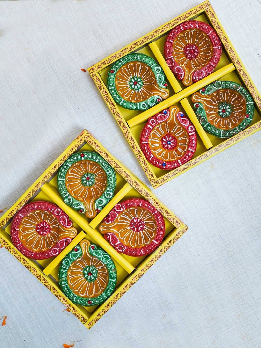 Tied Ribbons Set of 8 Maroon & Green Terracotta Diyas | Swadesiicart