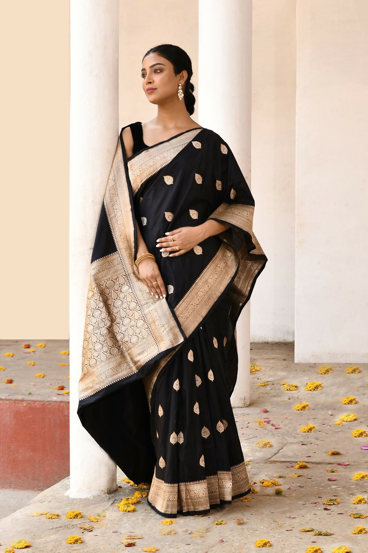 Joban Fashion Black Pure Katan Pure Handloom Banarasi Silk Saree | Swadesiicart