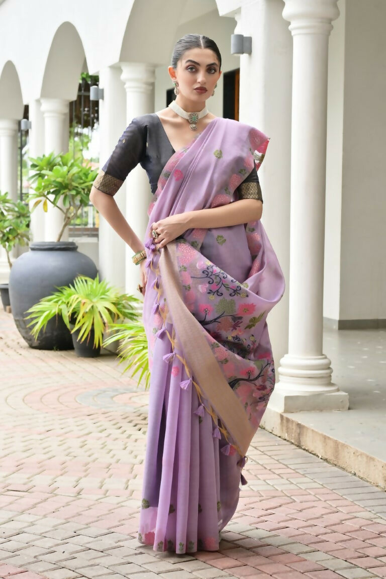 Vishnu Weaves Women's Lavender Muga Cotton Thread Weaving Saree with Blouse - Swadesiicart